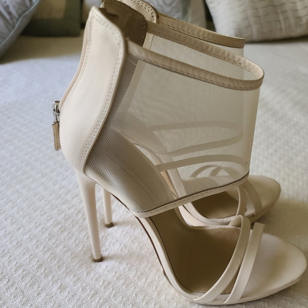 Bcbgmaxazria off white sandals